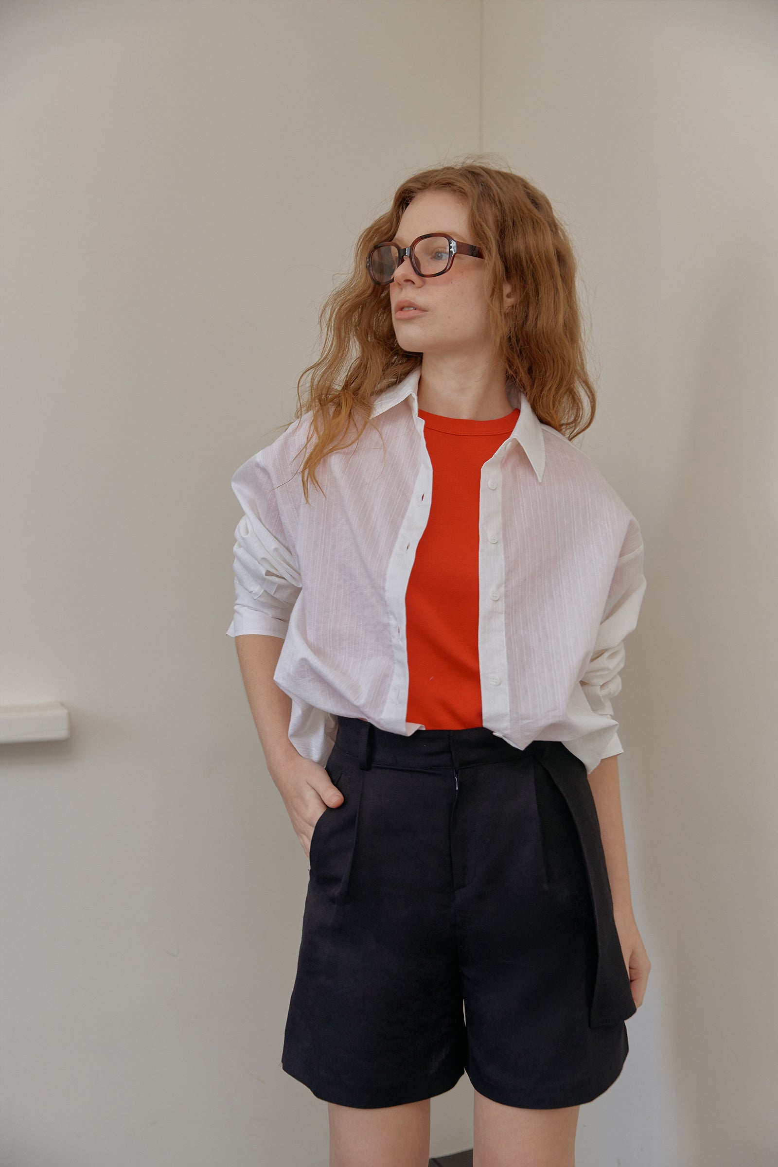 LINEN SIDE POINT BERMUDA PANTS_BLACK