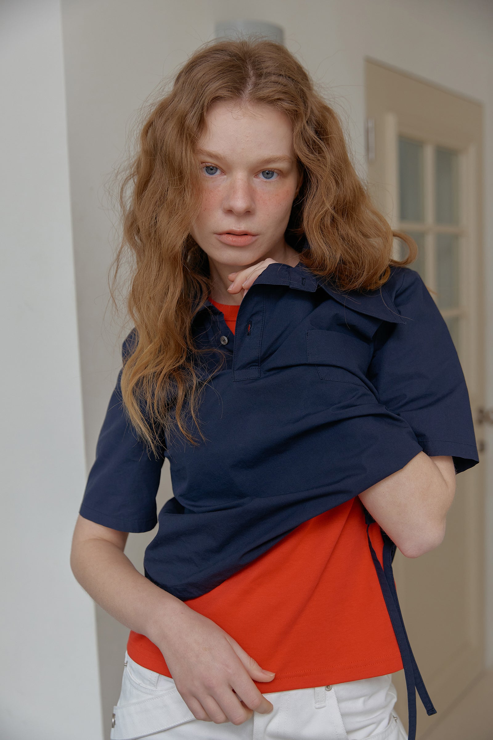 ASYMMETRY COLLAR POLO CROP SHIRT_NAVY