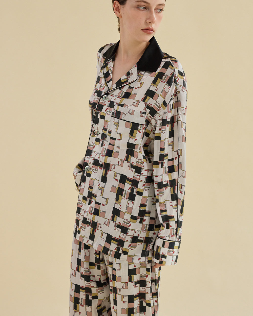 BLACK DOODLE GRID SILK PAJAMA_BLACK