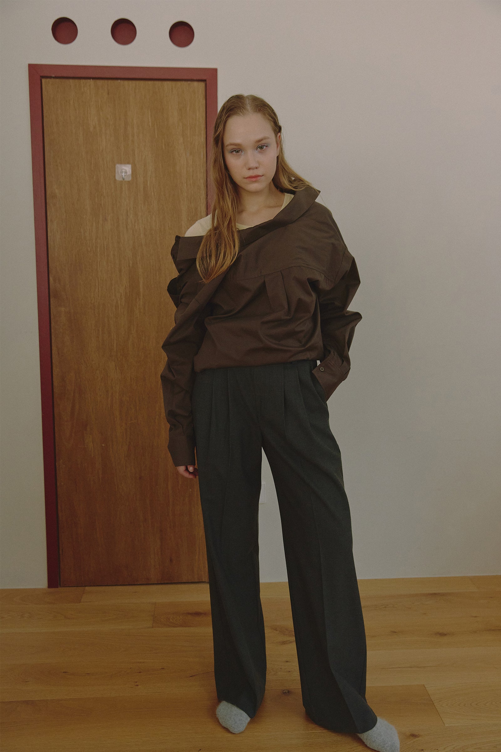 BELT LOOP DETAIL TWO TUCK WOOL BLEND WIDE PANTS_GRAY