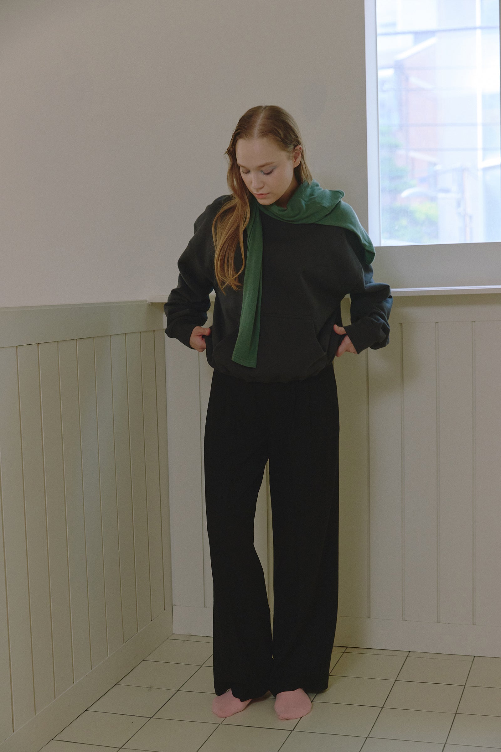 BELT LOOP DETAIL TWO TUCK WOOL BLEND WIDE PANTS_BLACK