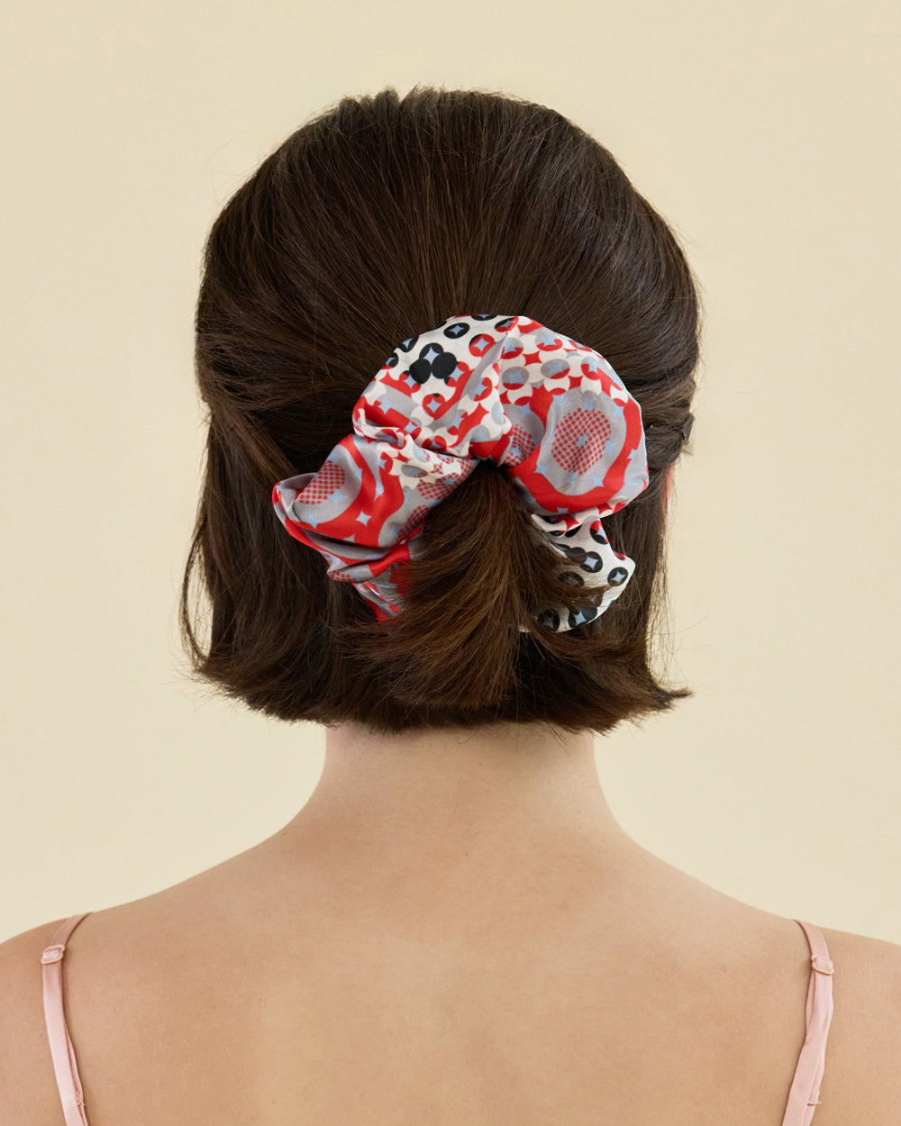 RED ECHO SILK SCRUNCHIE_RED