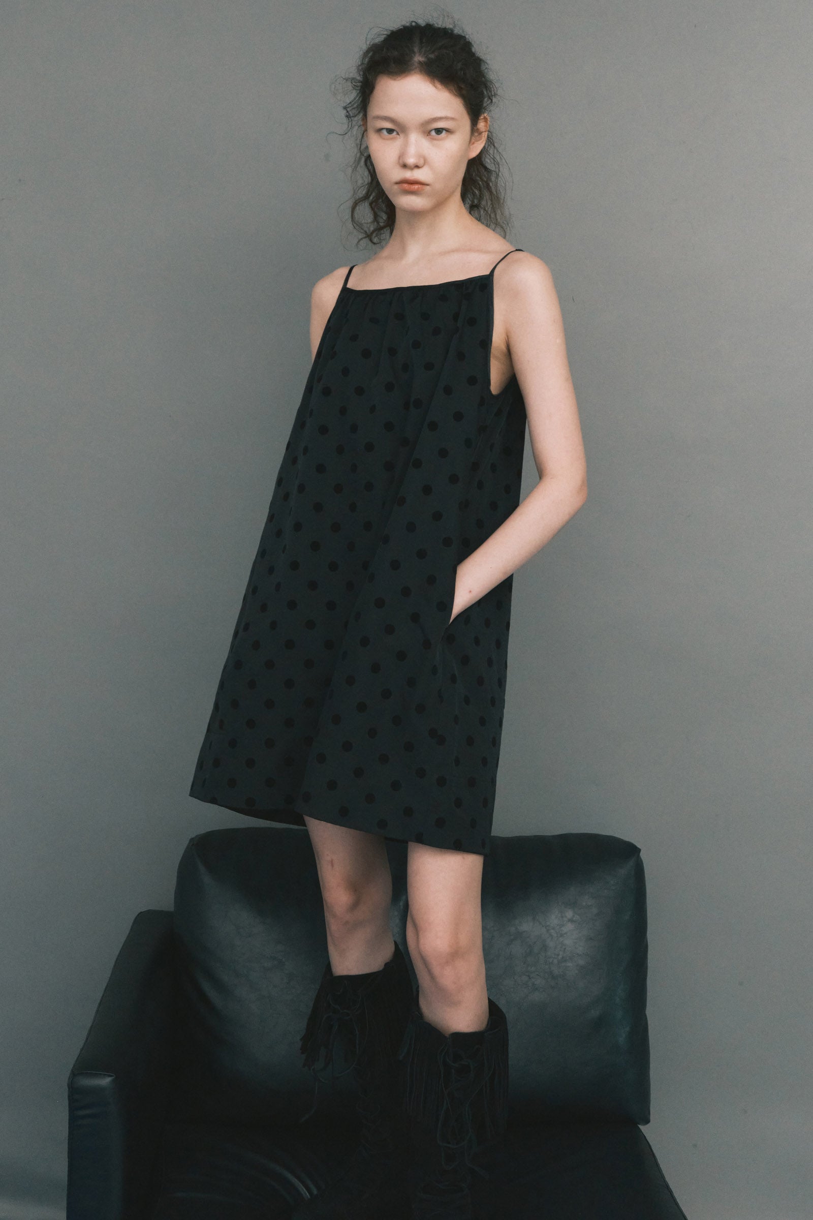 FLOCKING DOT MINI DRESS_BLACK