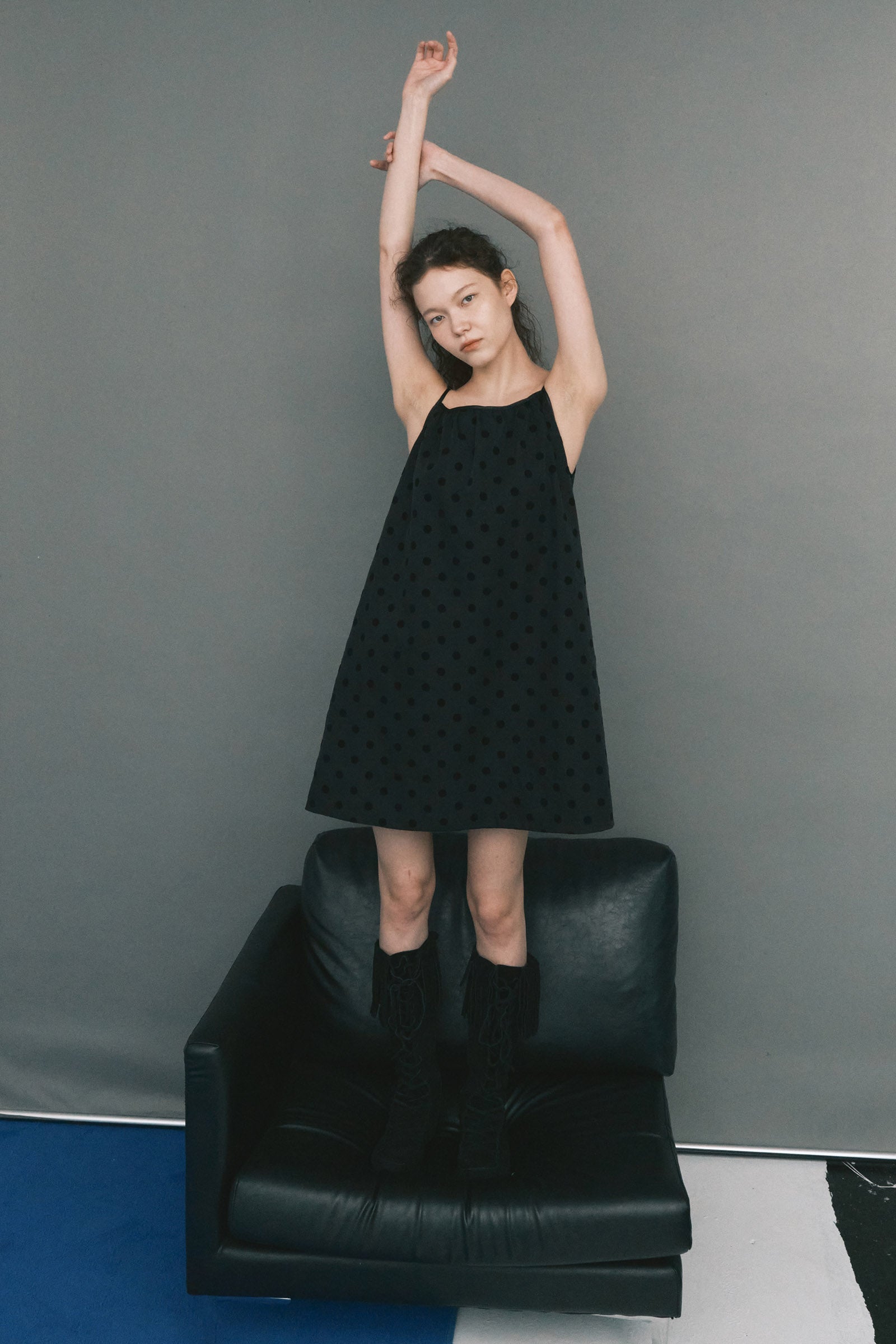 FLOCKING DOT MINI DRESS_BLACK