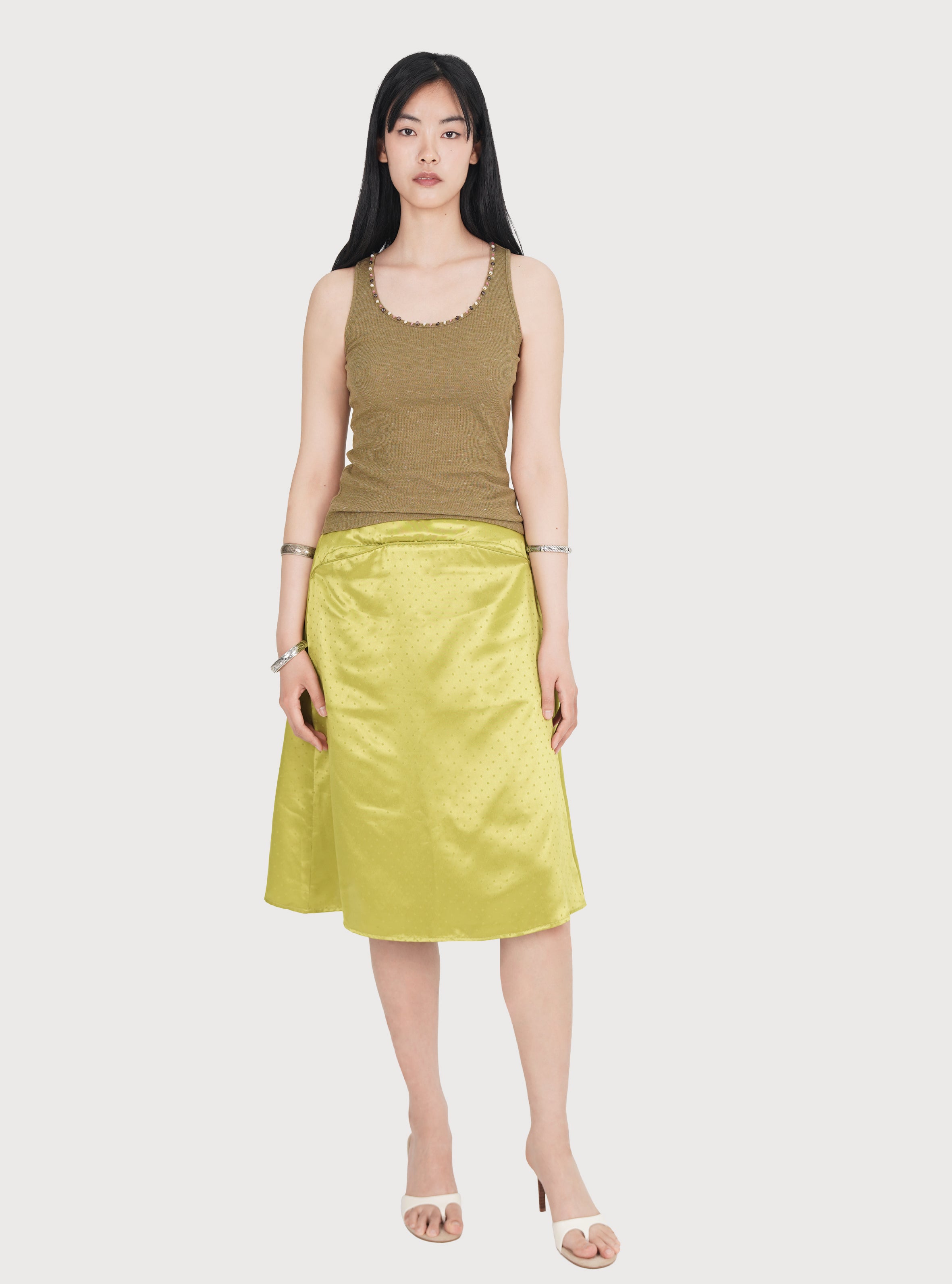 CURVED LINE DOTTED SATIN SKIRT_LIME