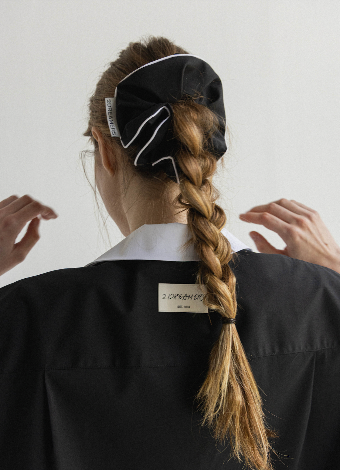 MONO BLACK SCRUNCHIE_BLACK