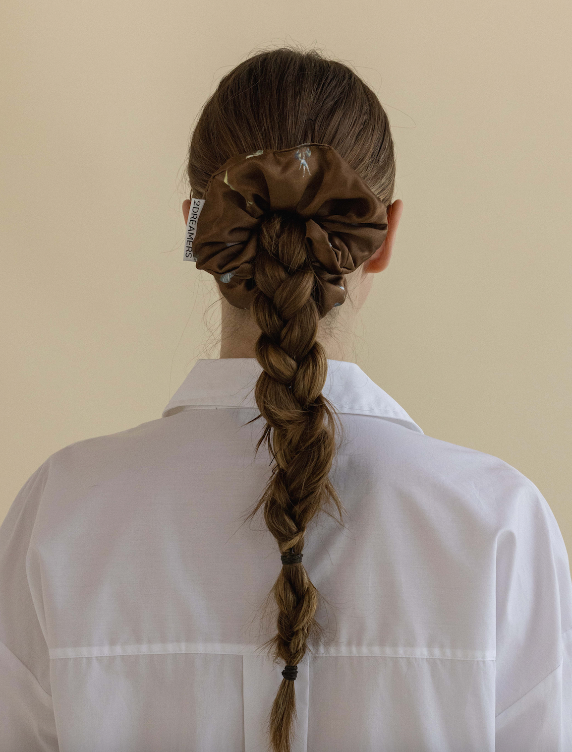 DREAM PARADE SCRUNCHIE_BROWN