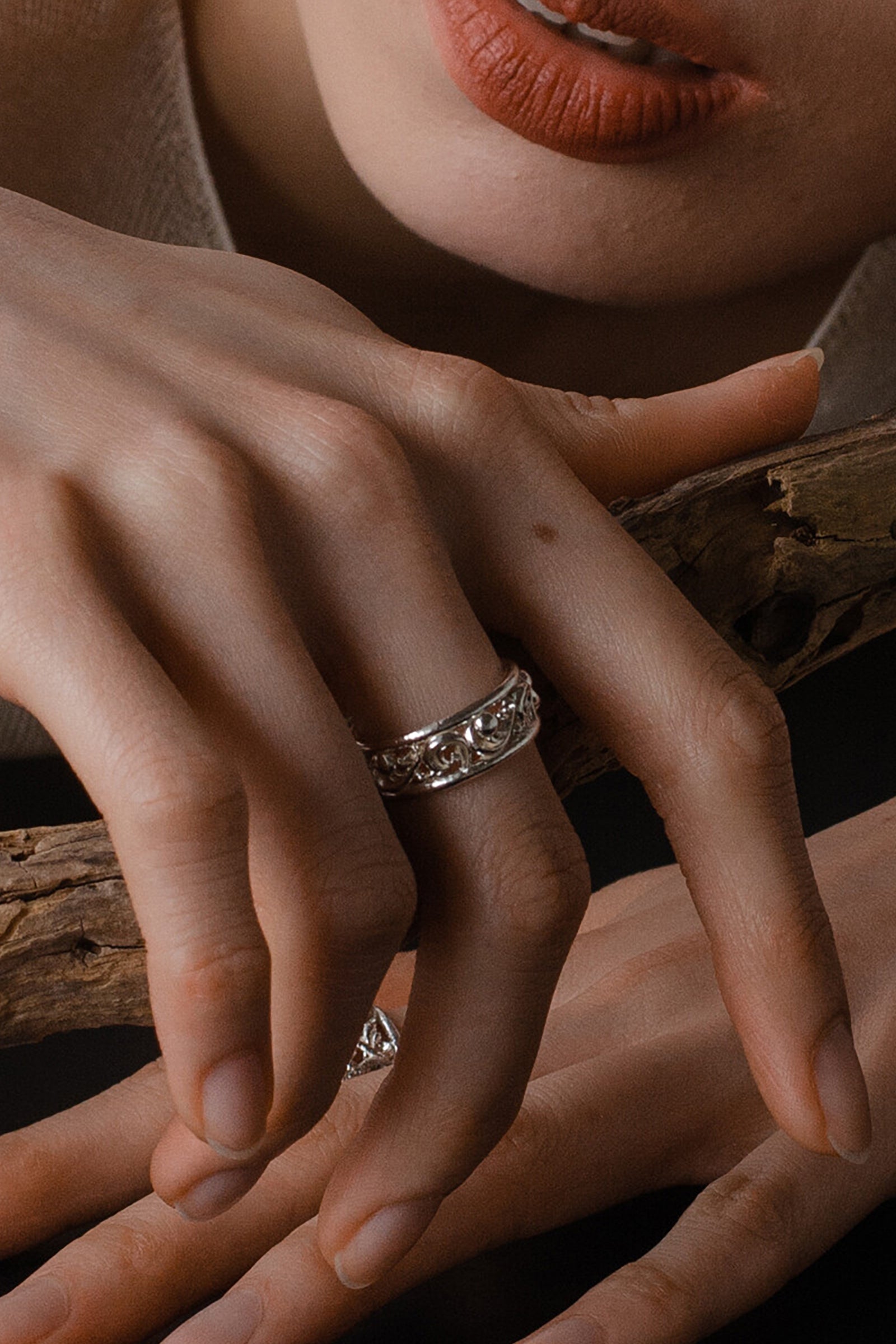 VINE RING_SILVER (MEDIUM)