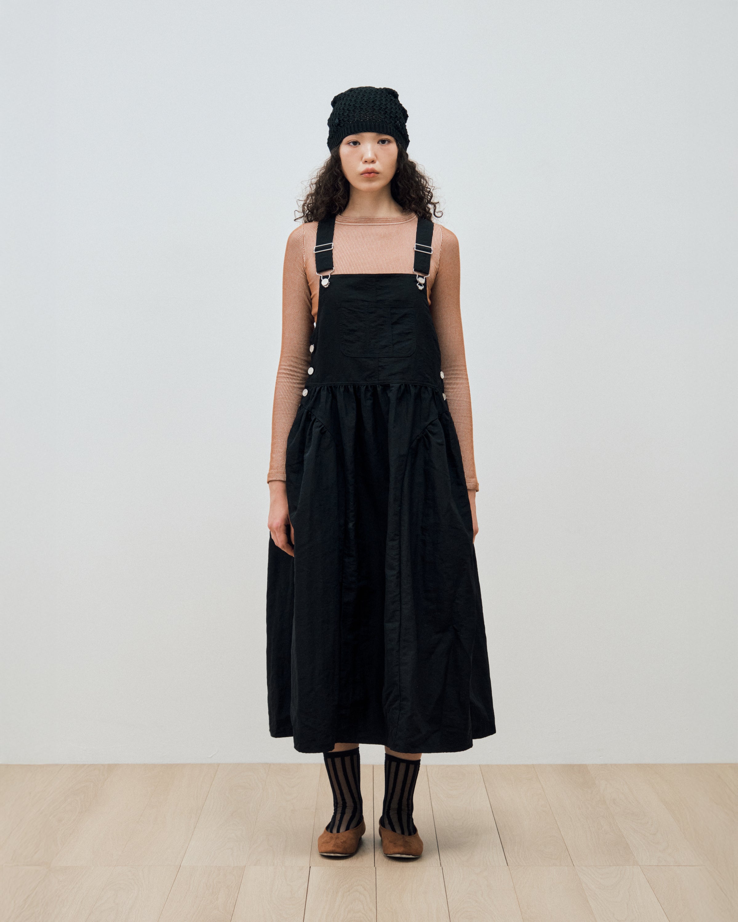 SIDE PUFF NYLON OVERALL DRESS_BLACK