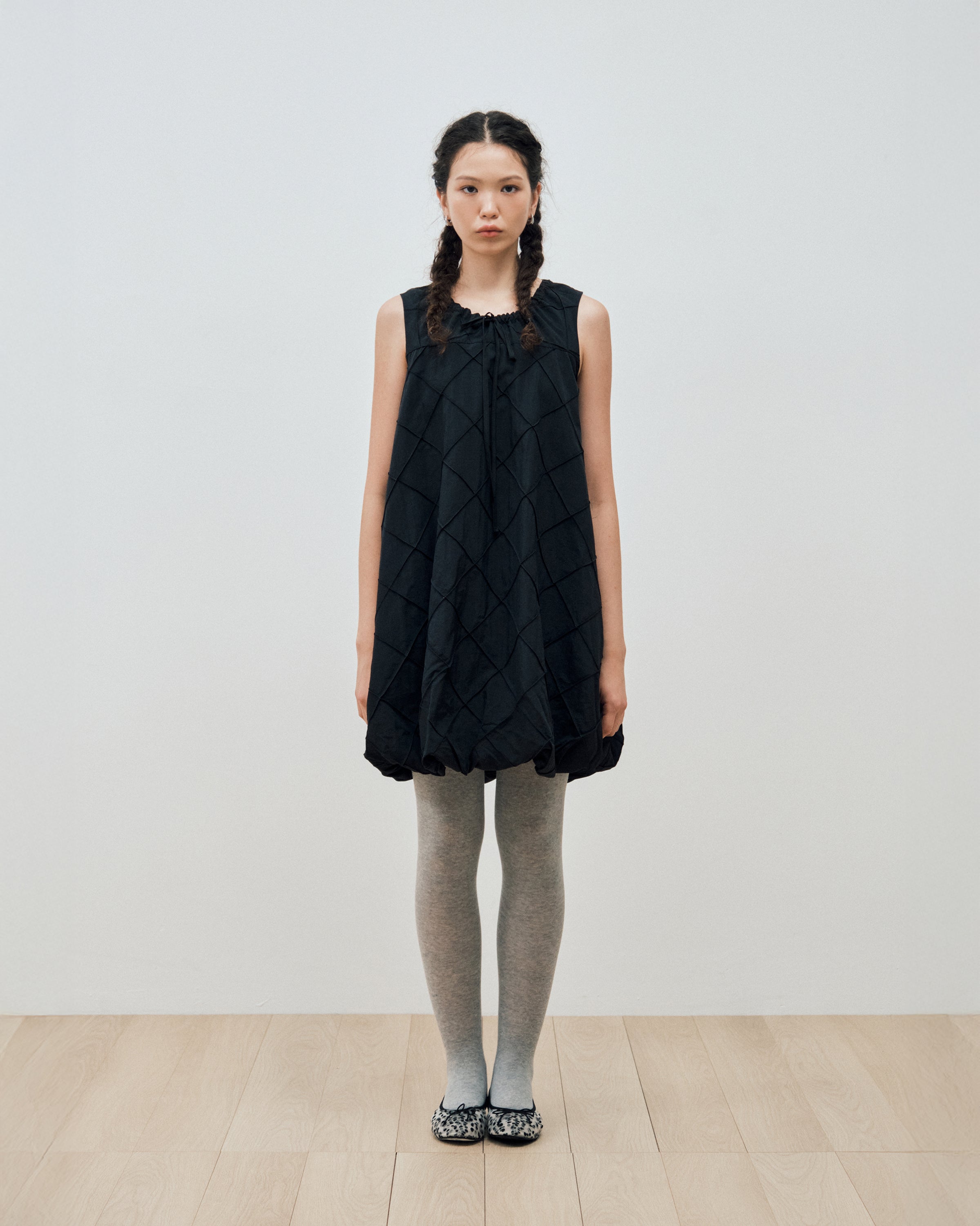 NECK SHIRRED BALLOON DRESS_BLACK