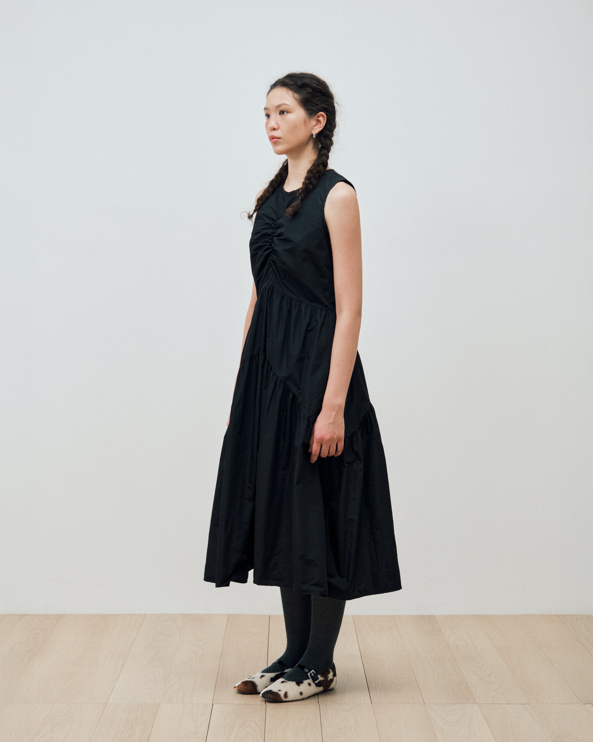 CENTER SHIRRING PUFFY DRESS_BLACK