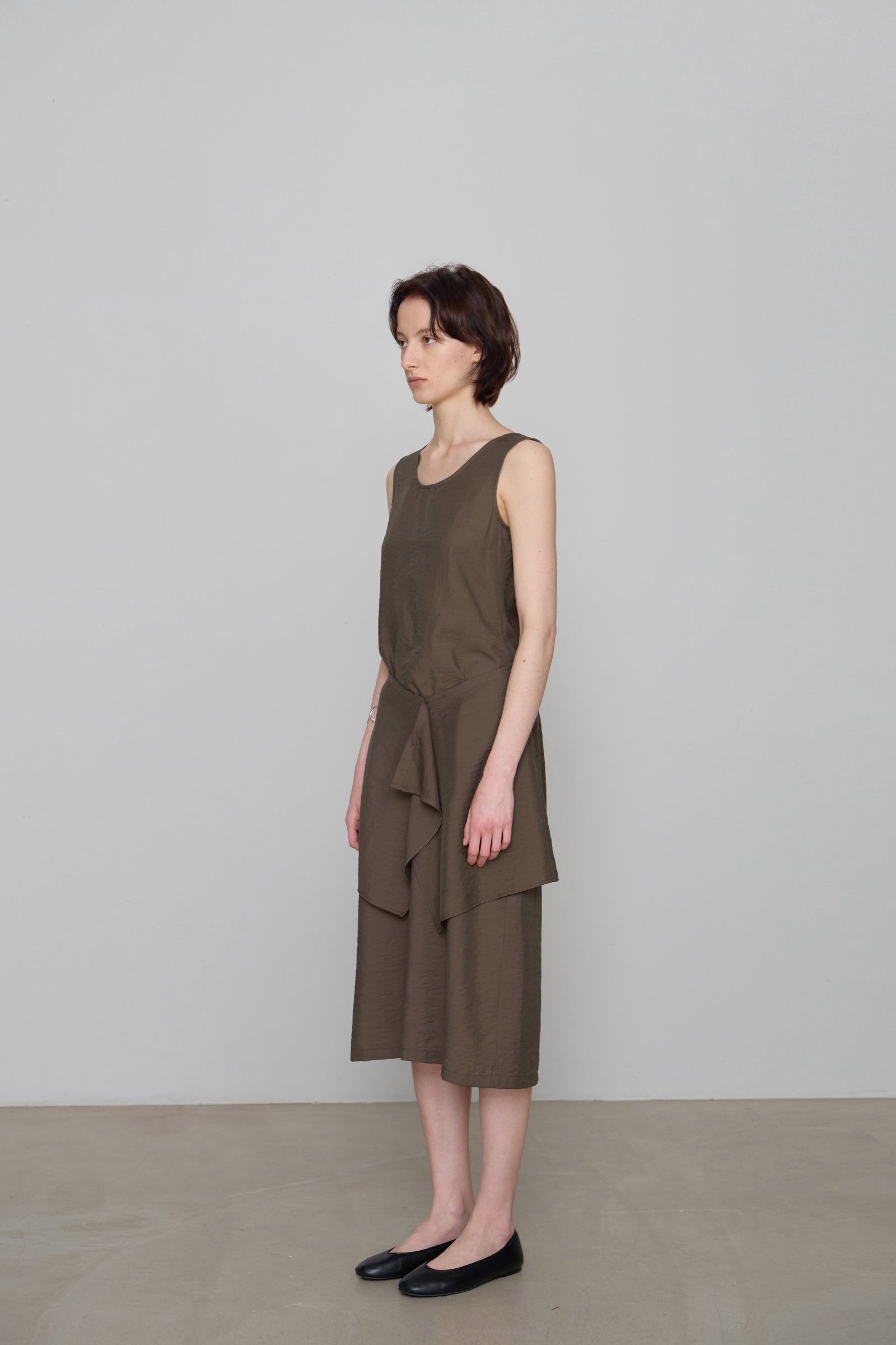 SHEER SLEEVELESS DRESS_BROWN