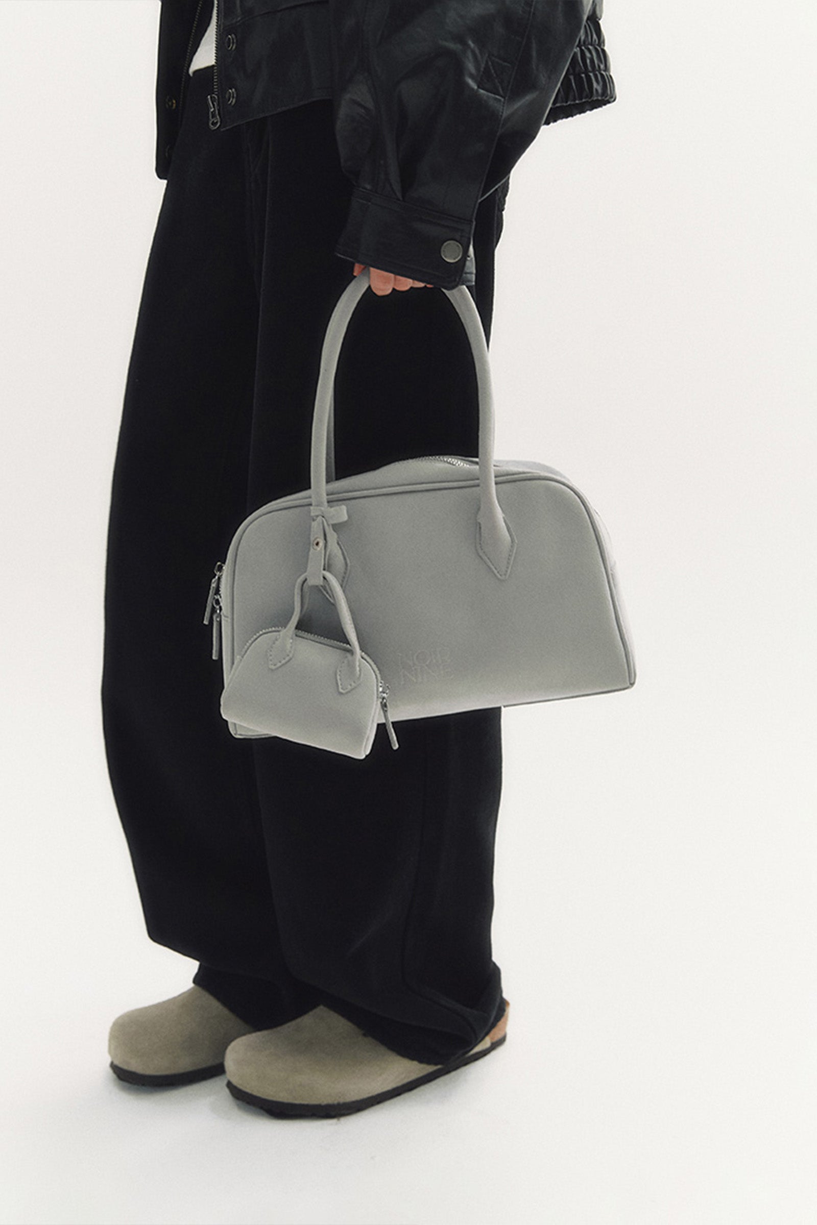 SMALL SUEDE HUG BAG_GREY