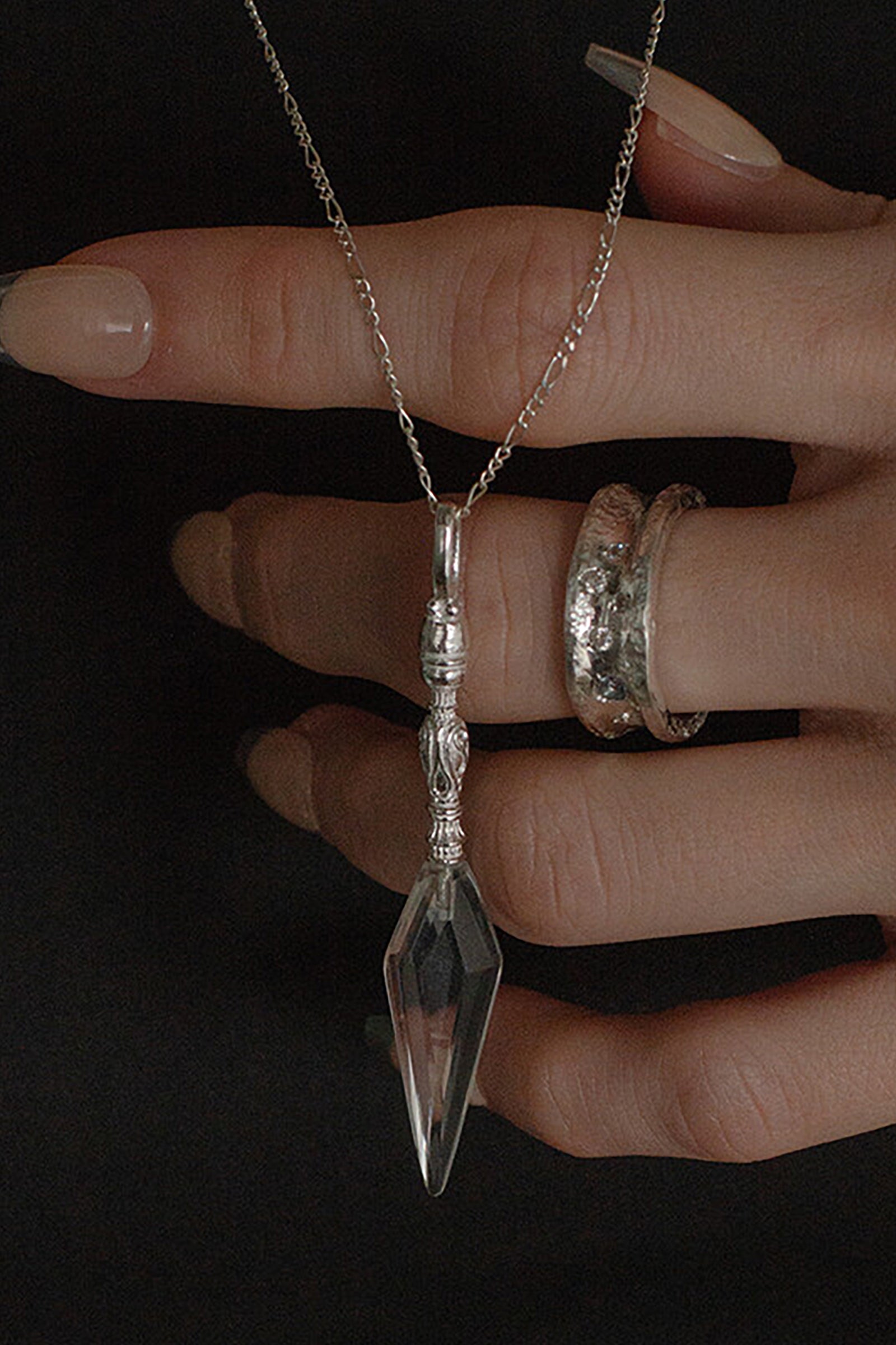 CRYSTAL SWORD NECKLACE_SILVER
