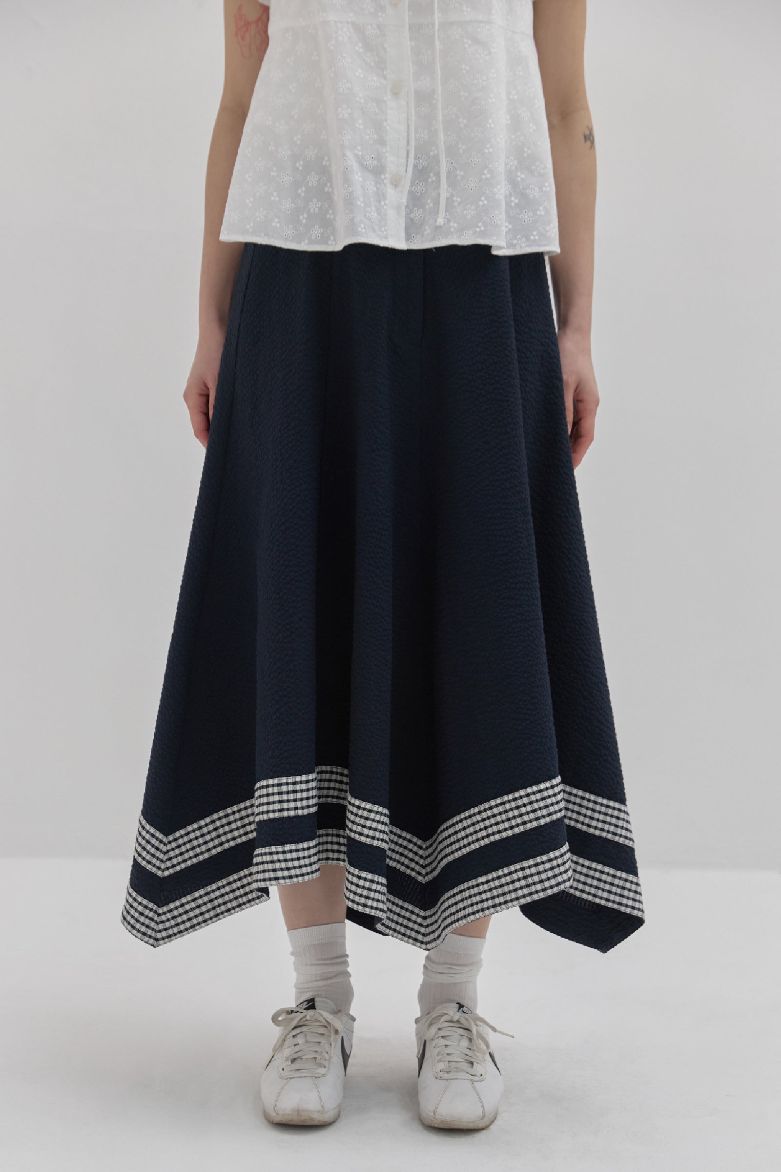 SEERSUCKER FLARED MAXI SKIRT_NAVY