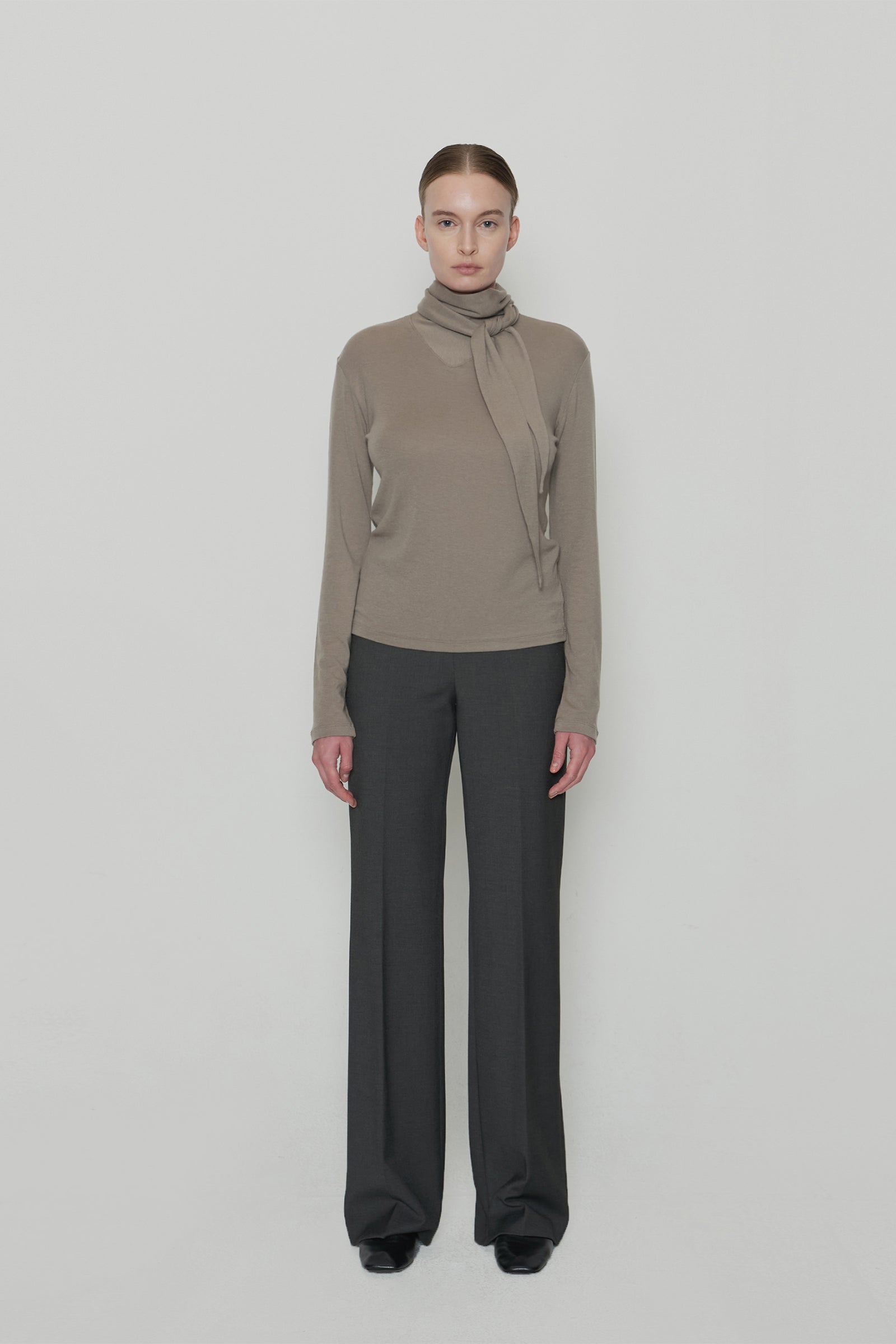 WOOL TIE NECK TOP_ASH BROWN