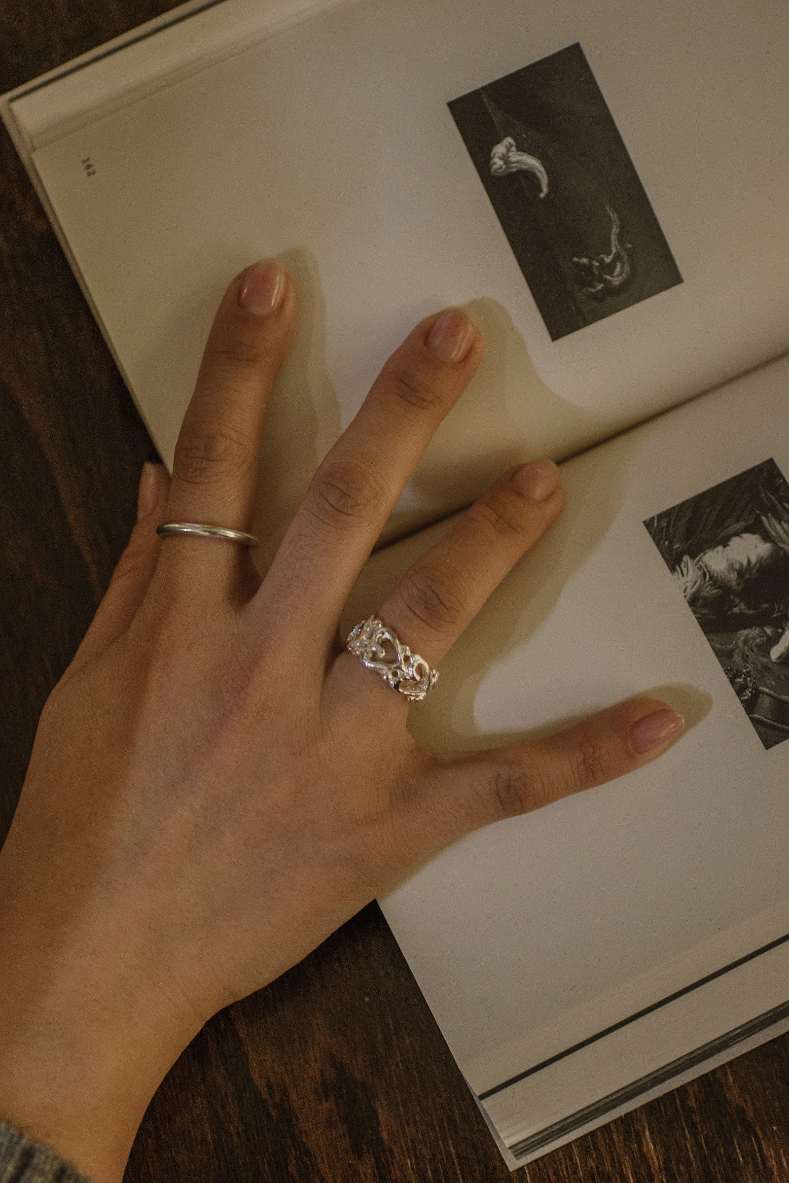 ROUGH HEART RING_SILVER