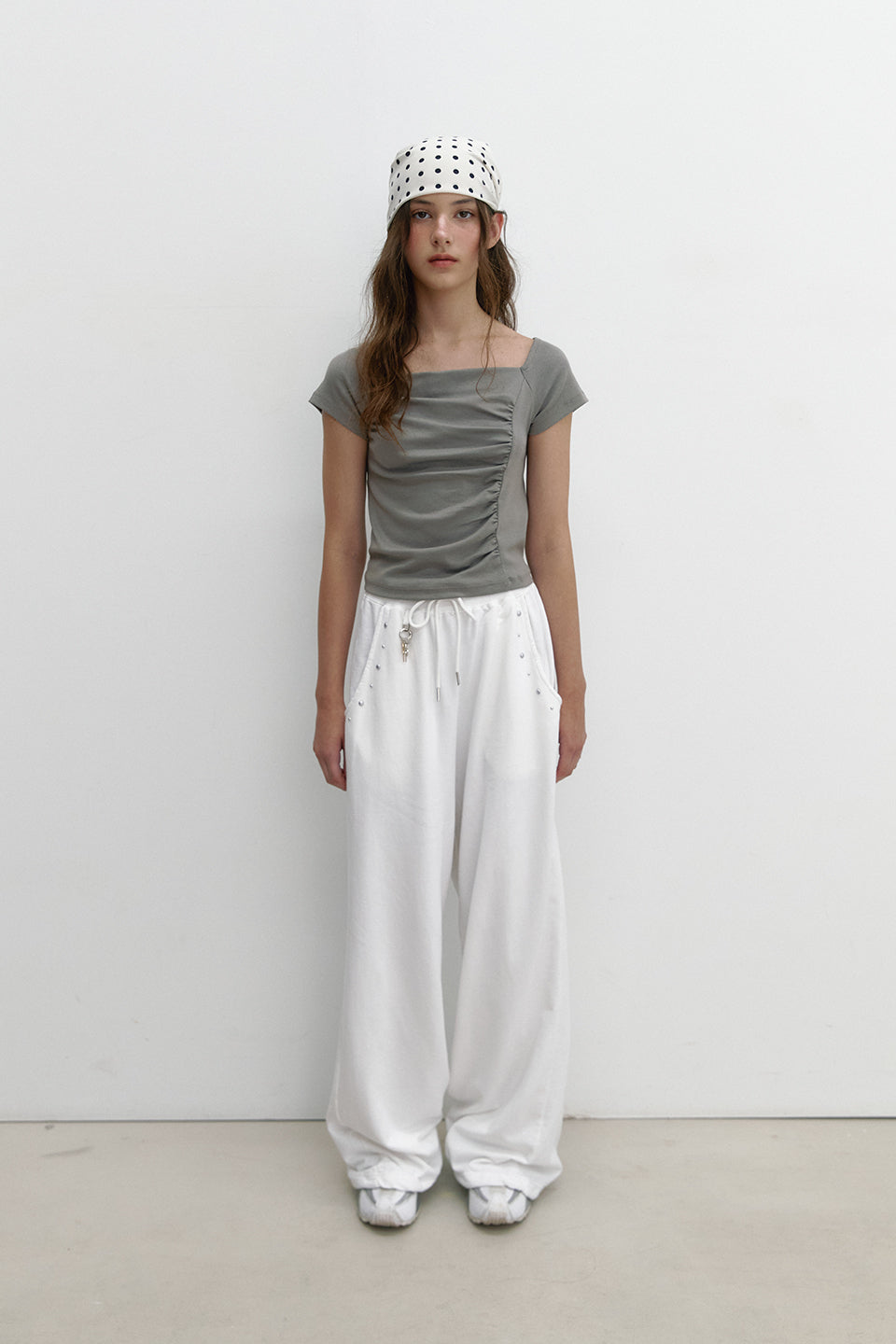 BACK SLIT SHIRRING T_GREY