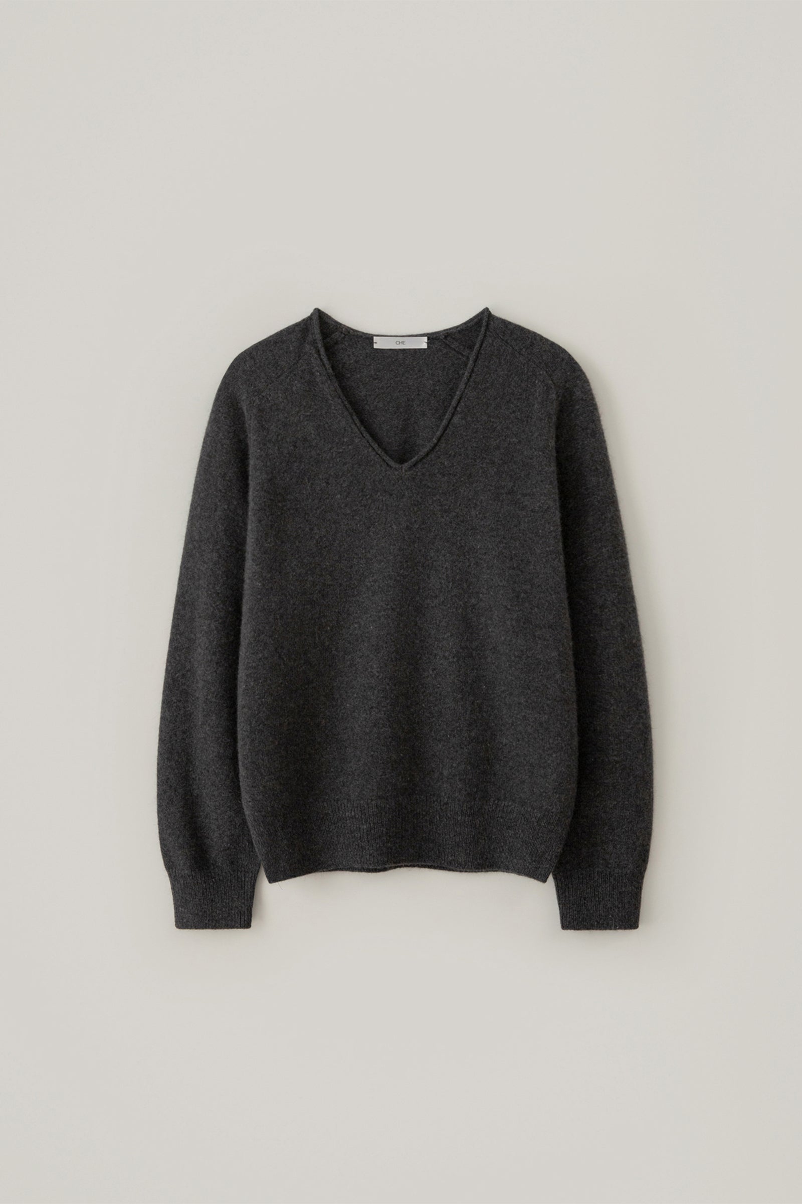 EDIN V-NECK ALPACA KNIT_CHARCOAL