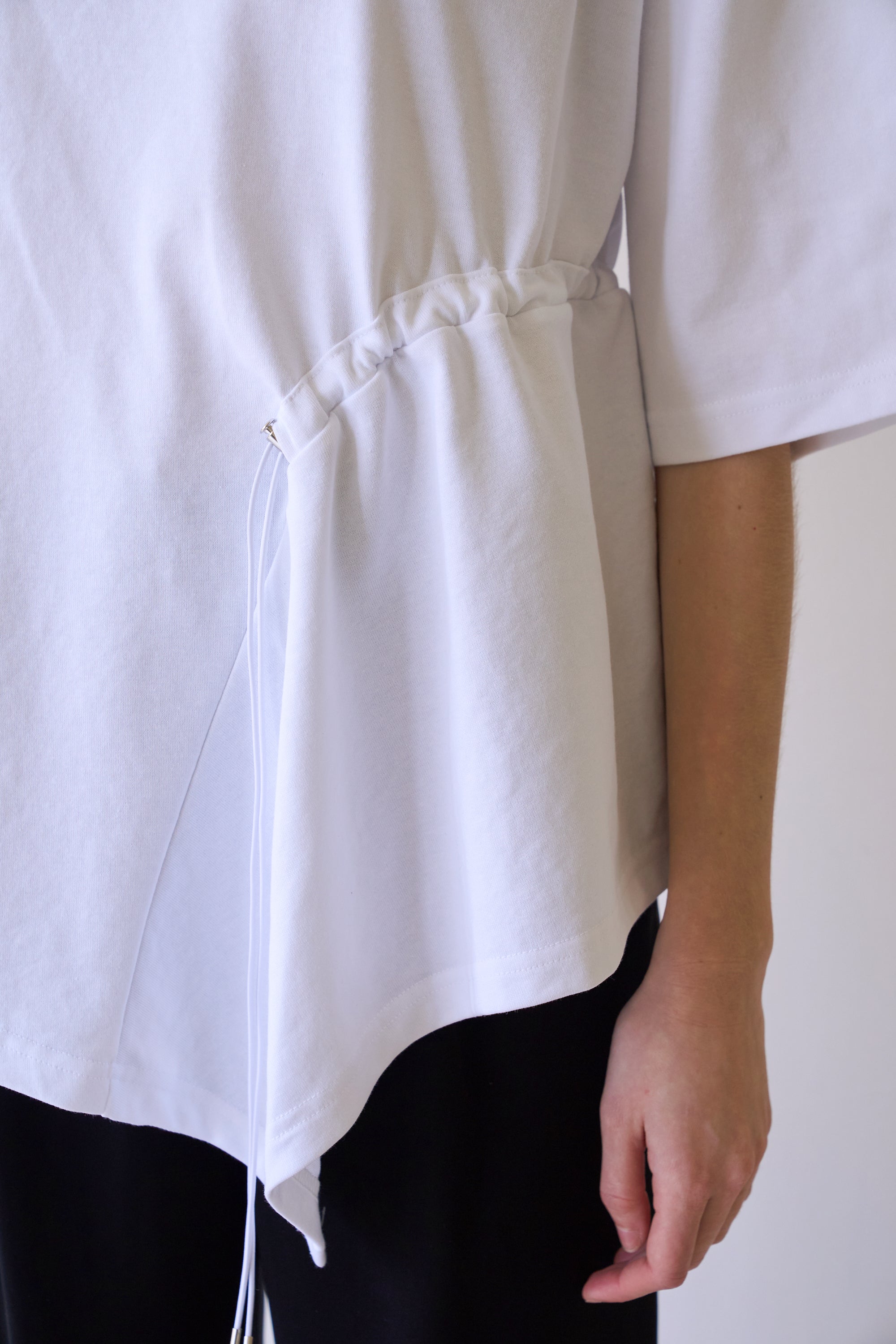 UNBALANCE DRAWSTIRING T-SHIRT_WHITE