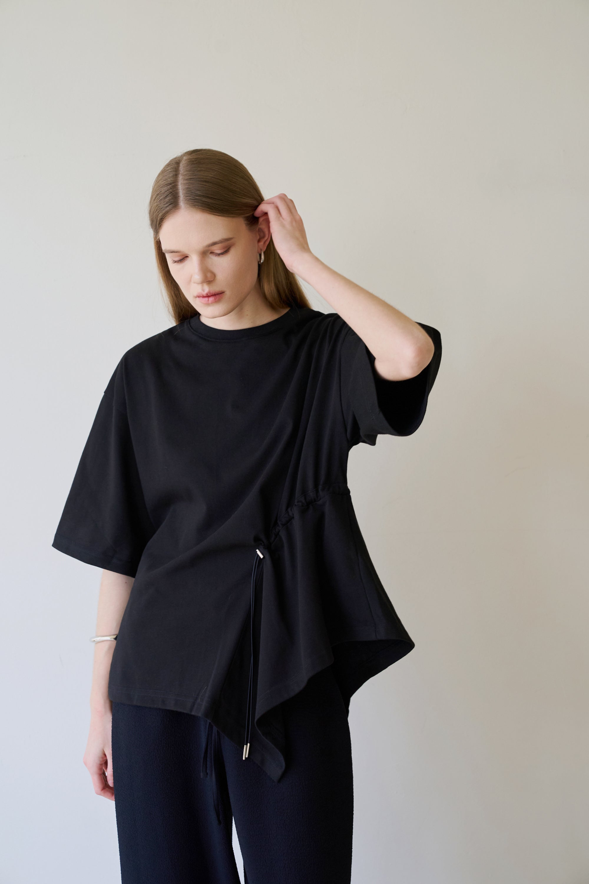 UNBALANCE DRAWSTIRING T-SHIRT_BLACK