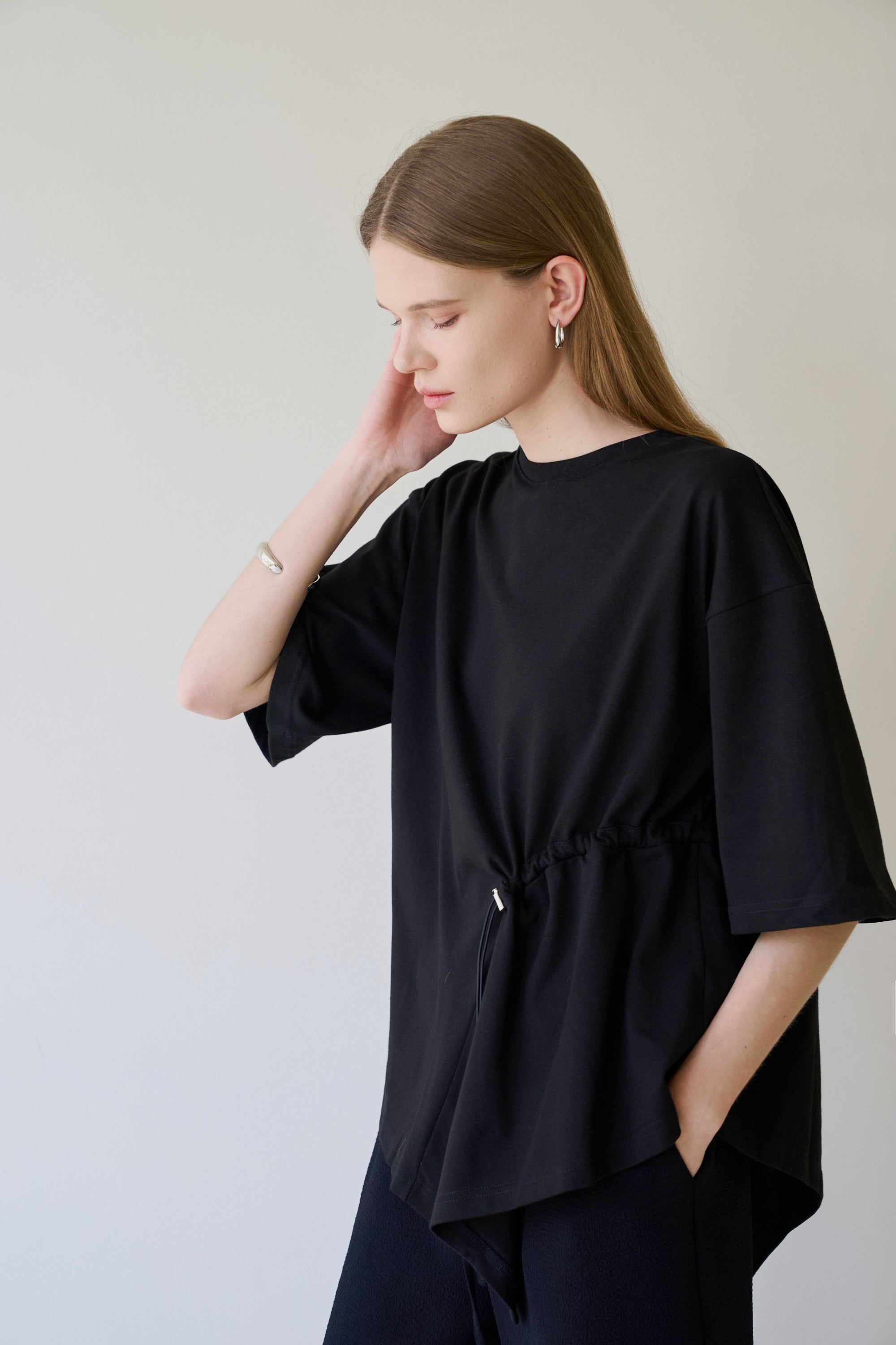 UNBALANCE DRAWSTIRING T-SHIRT_BLACK