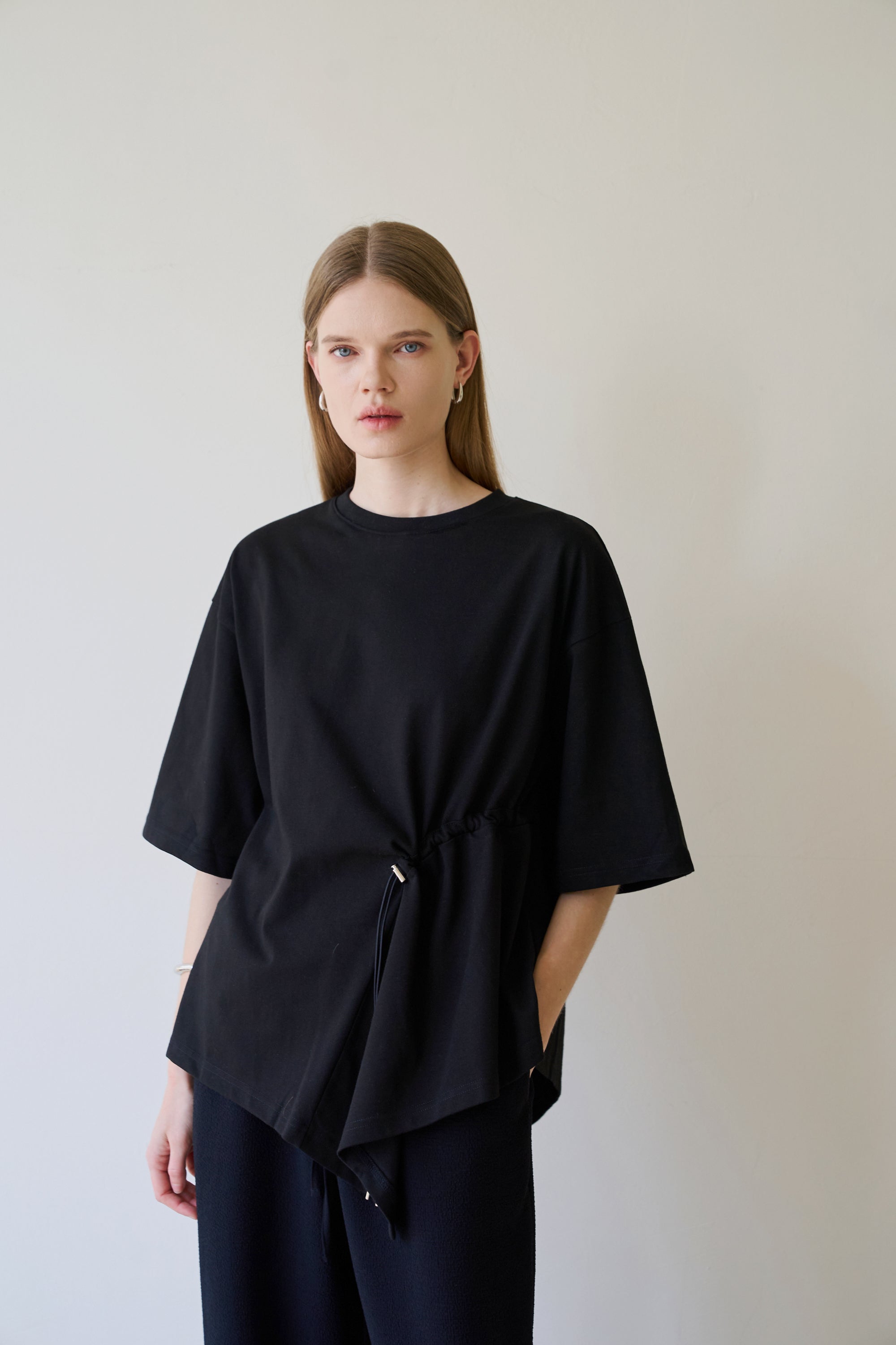 UNBALANCE DRAWSTIRING T-SHIRT_BLACK