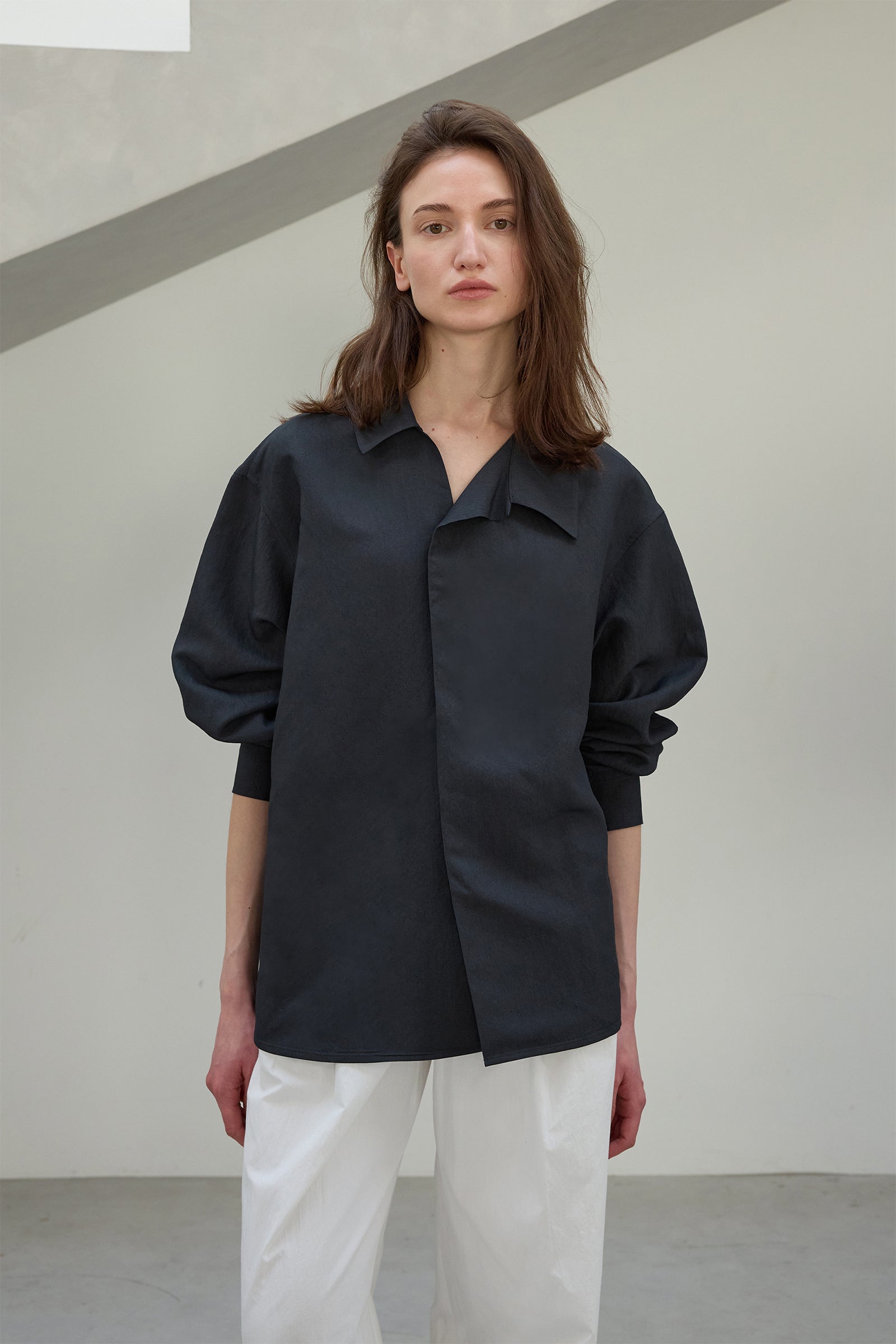 DIAGONAL LINE SHIRT BLOUSE_CHARCOAL