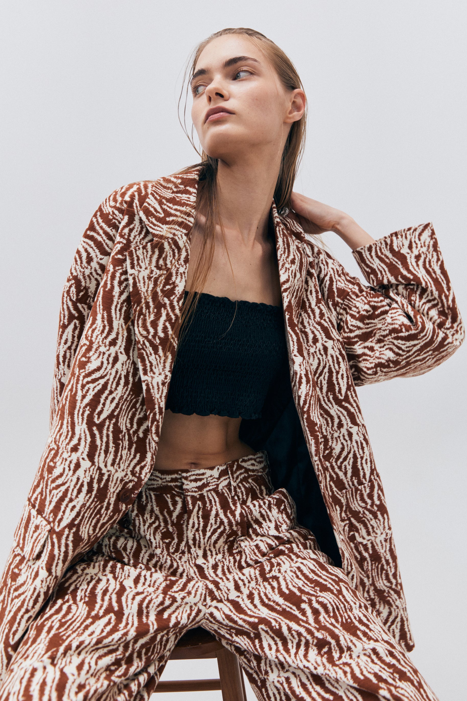 BROWN PATTERN BLAZER_BROWN