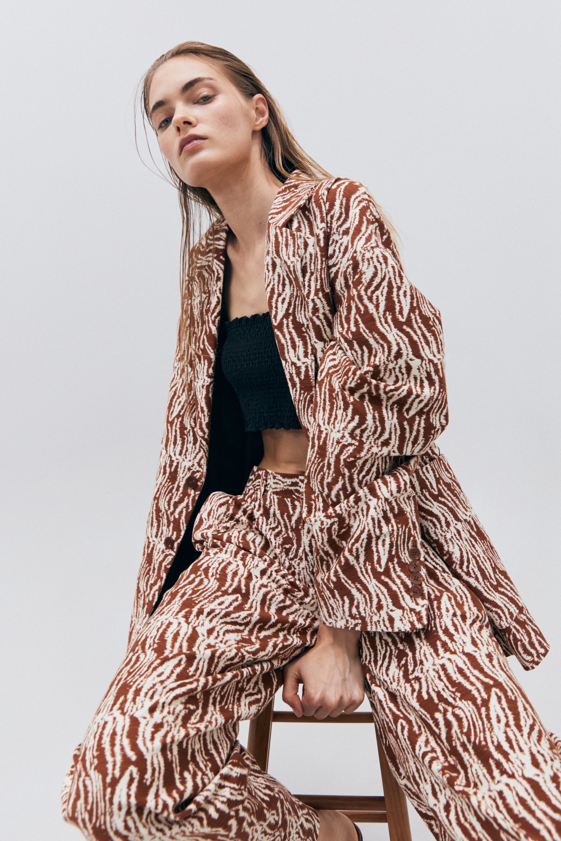 BROWN PATTERN BLAZER_BROWN