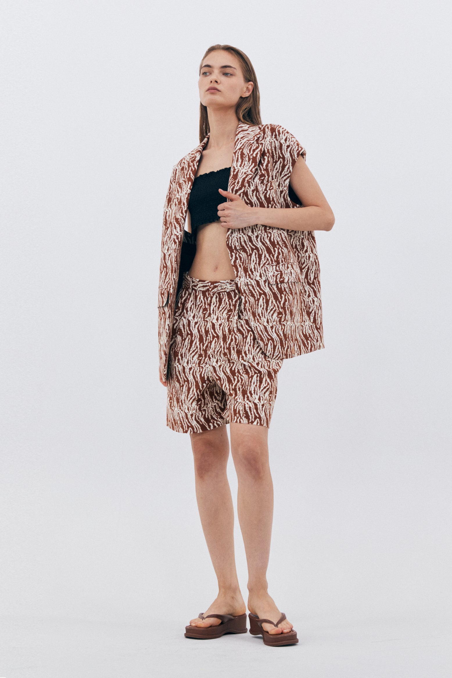 BROWN PATTERN HALF TROUSERS_BROWN