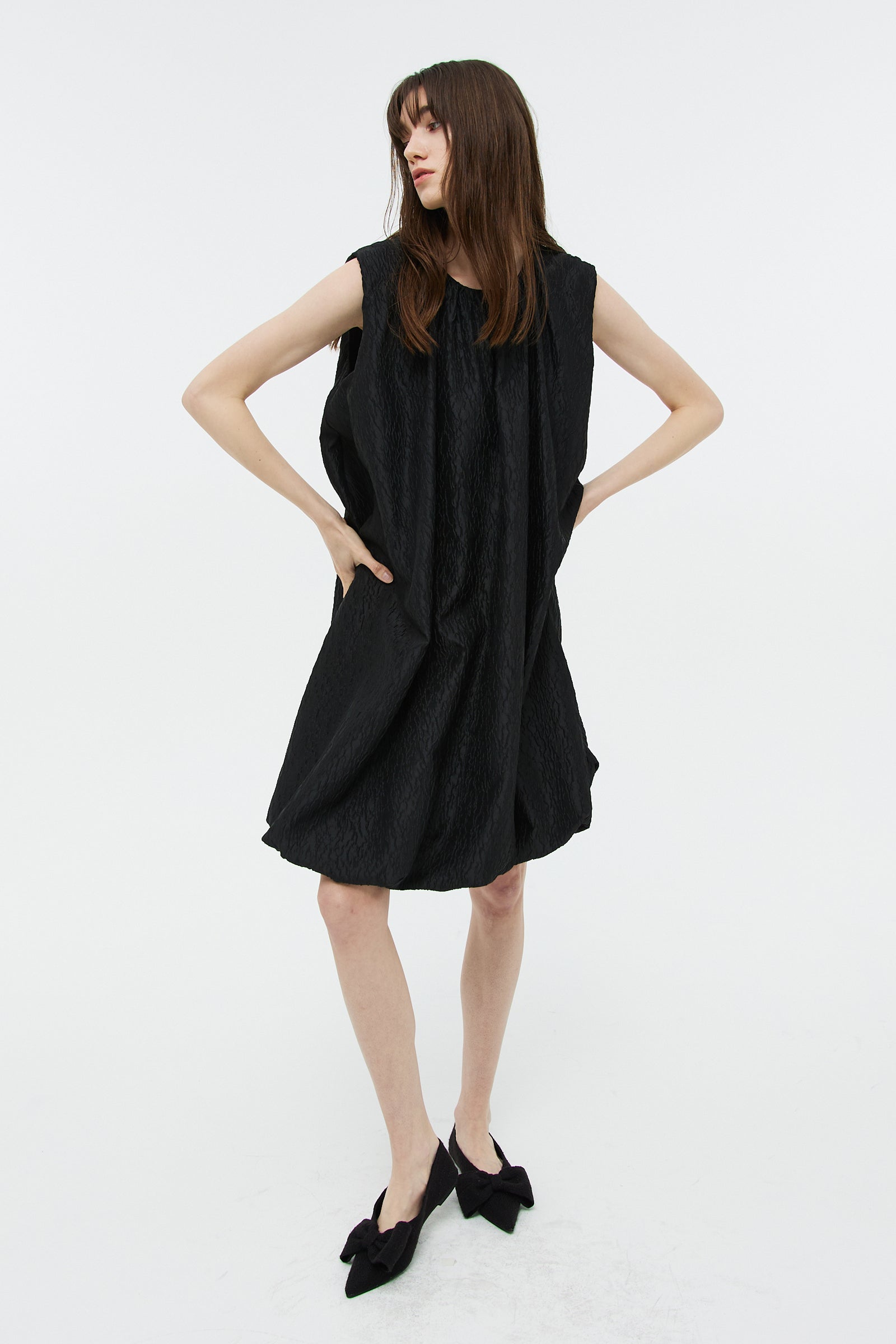 BLACK BALLOON SLEEVELESS DRESS_BLACK