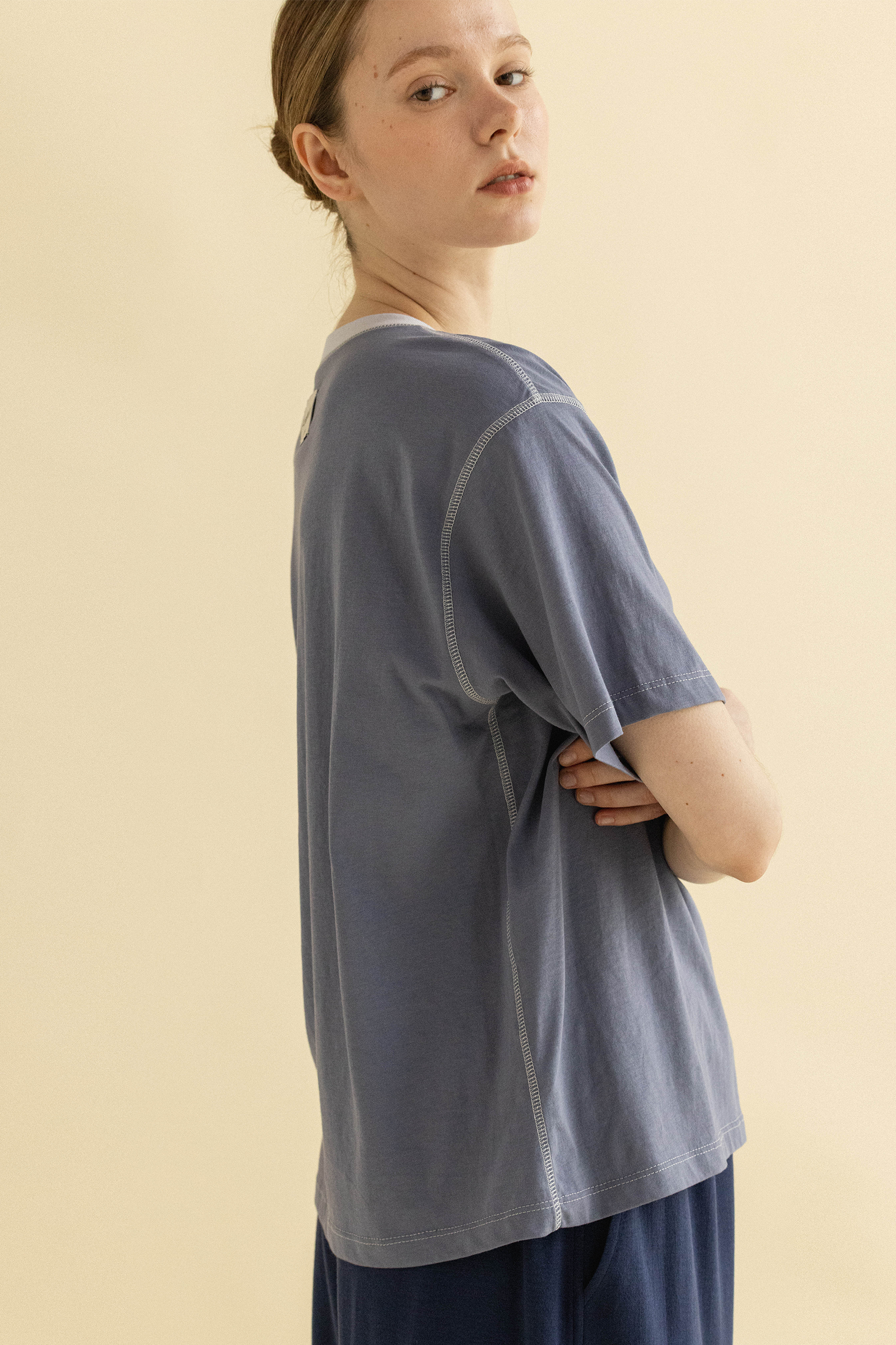 BLUE STITCH T-SHIRT_BLUE