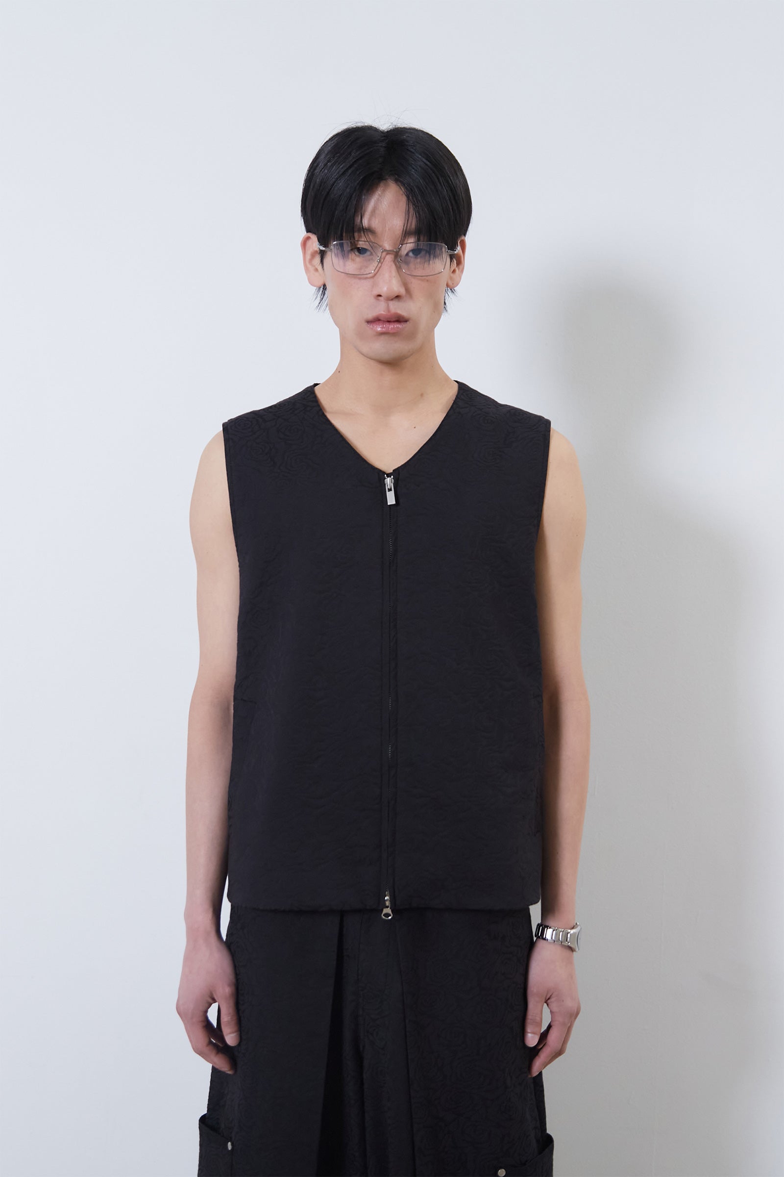 VESTE EN JACQUARD FLEURI AVEC CEINTURE_NOIR