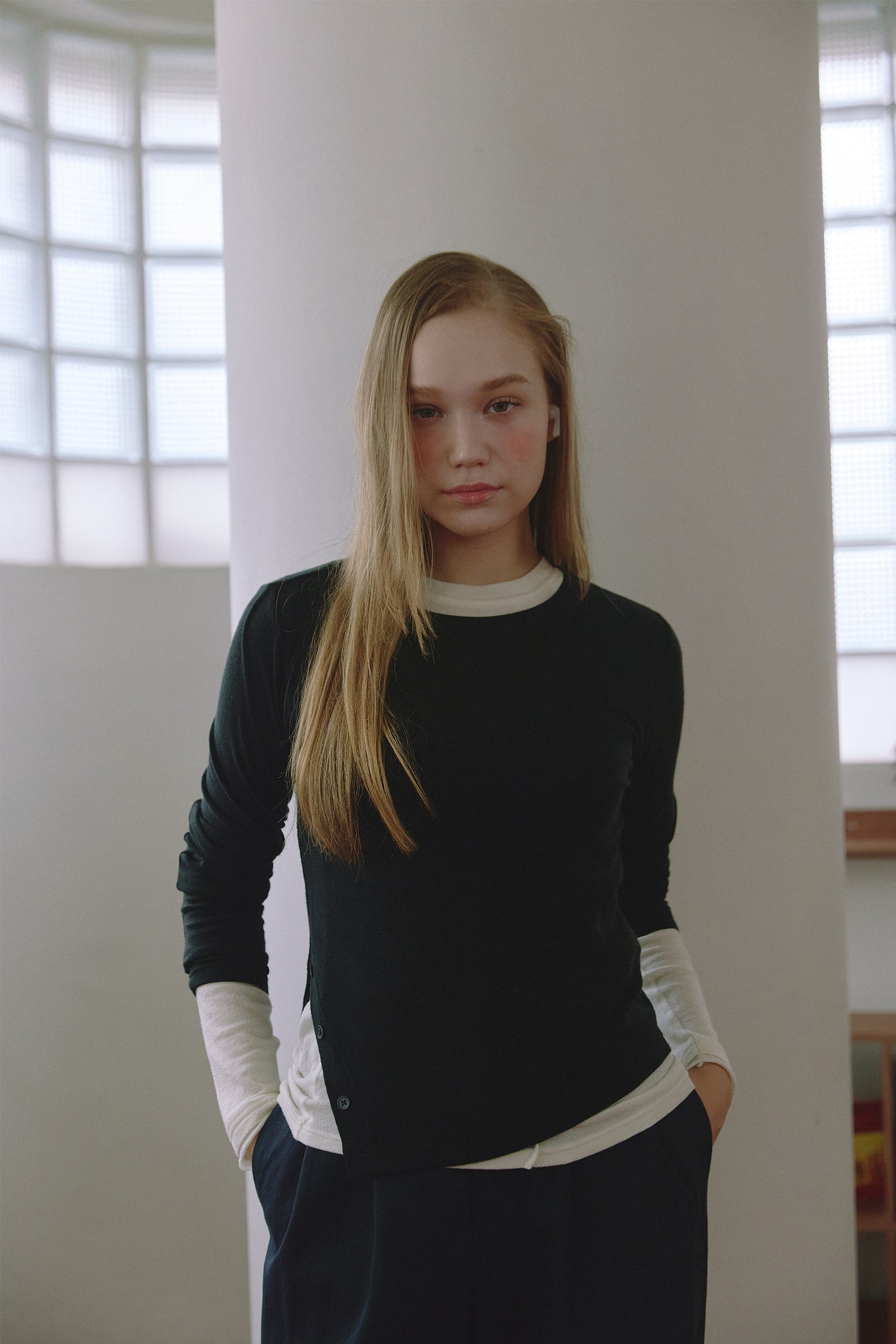 SIDE SLIT WOOL LONG SLEEVE T-SHIRT_BLACK