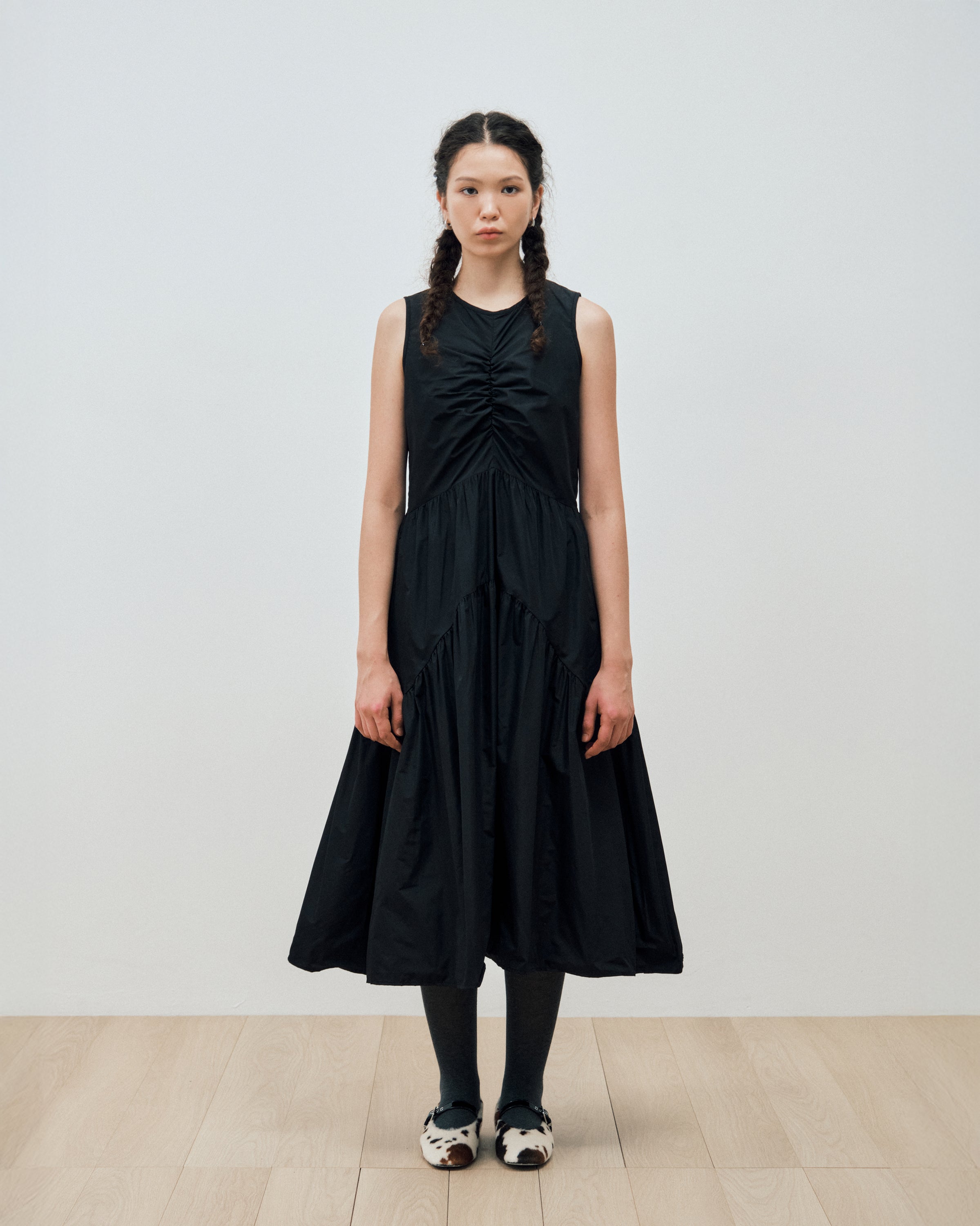 CENTER SHIRRING PUFFY DRESS_BLACK