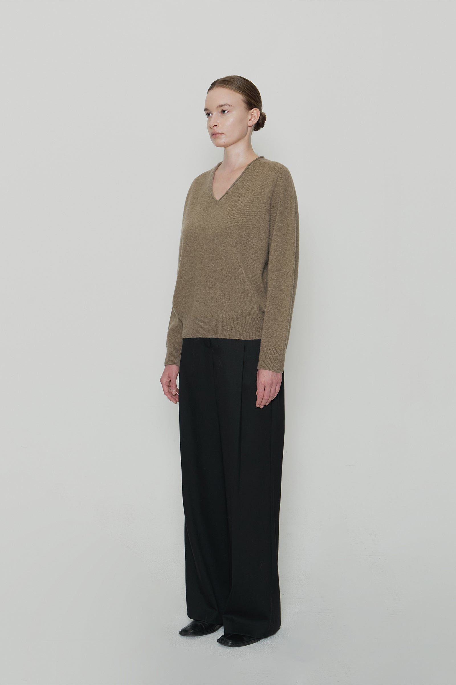 EDIN V-NECK ALPACA KNIT_BROWN