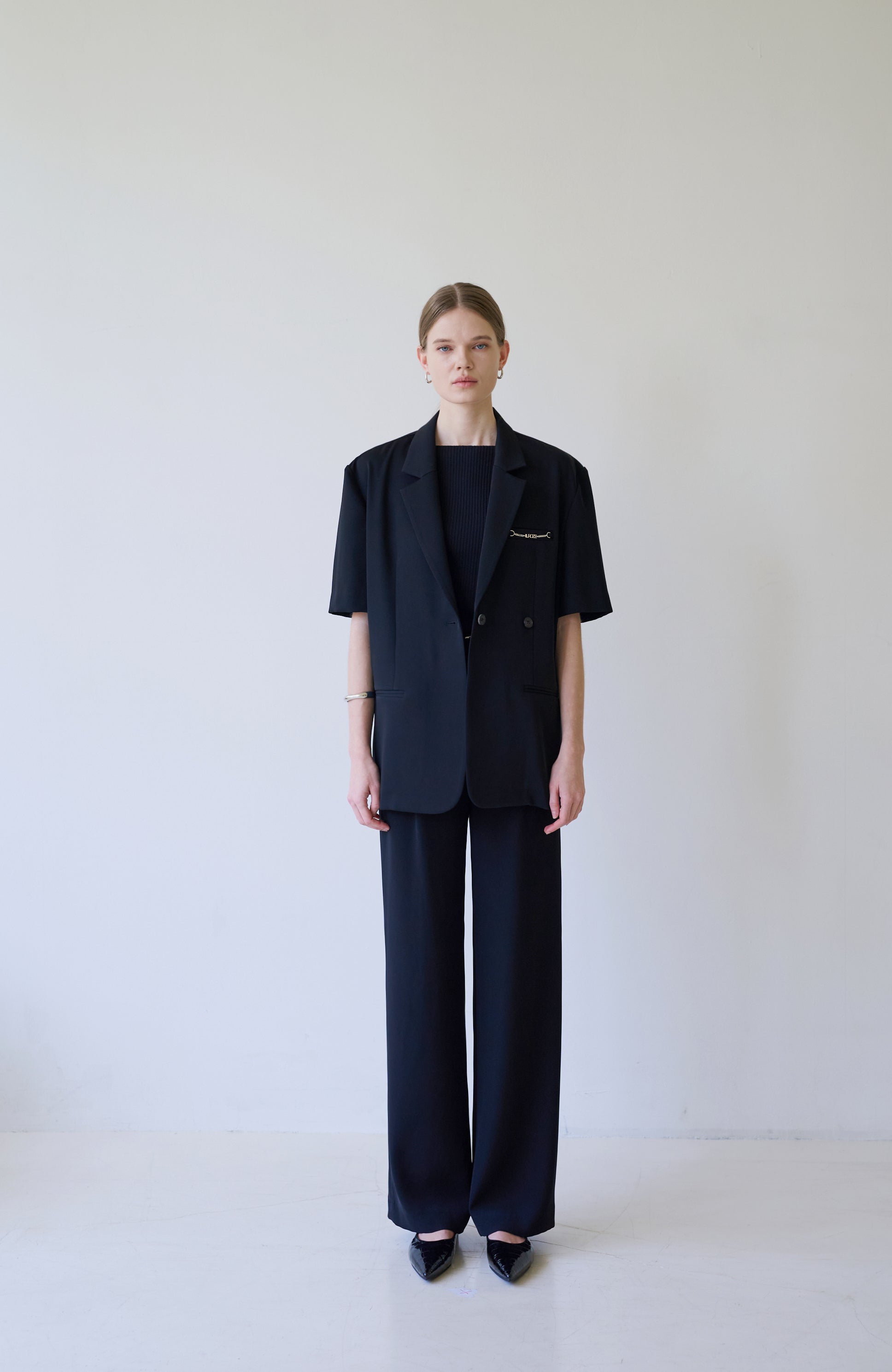 VELA SLITLINE JACKET_BLACK