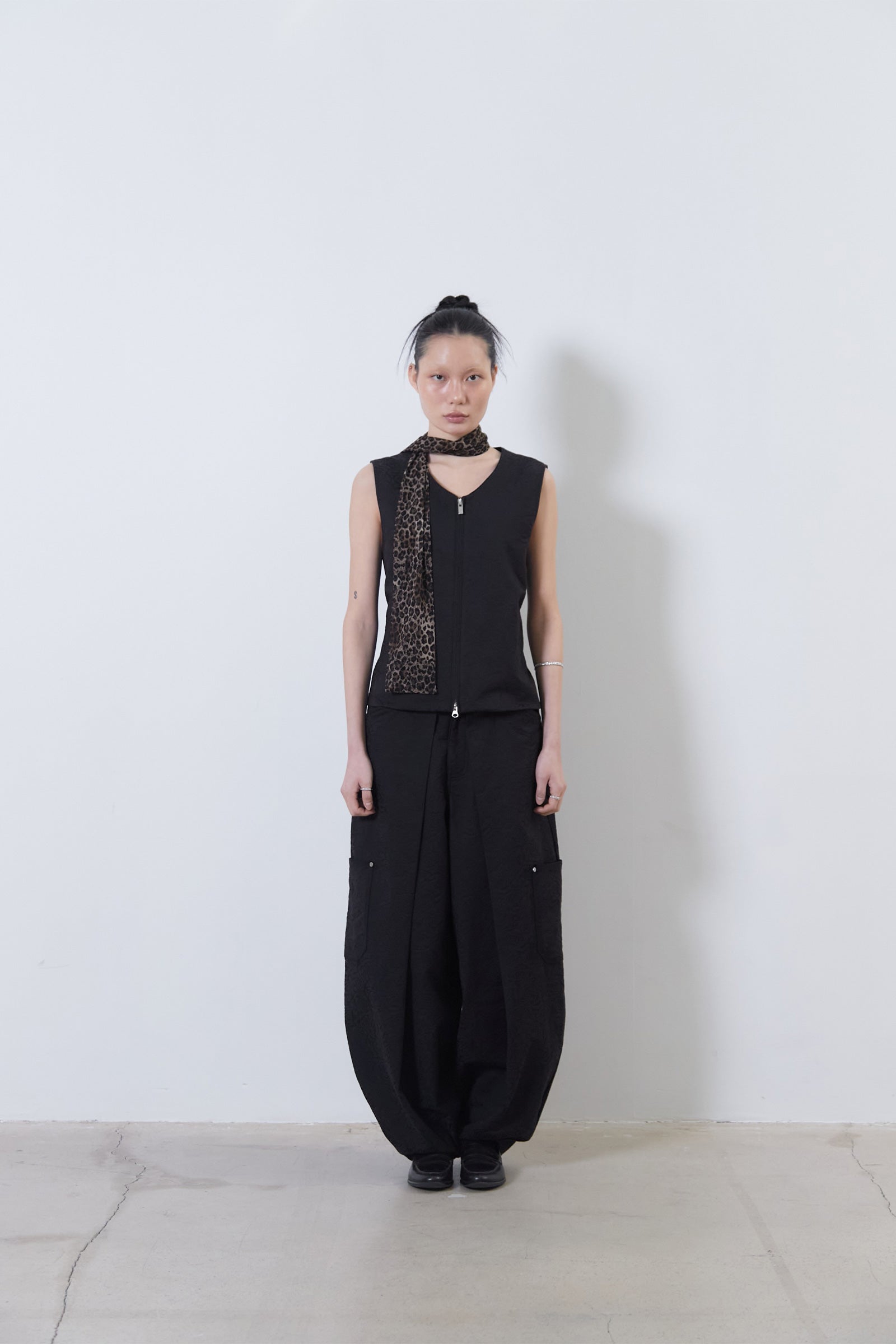 FLOWER JACQUARD BALLOON PANTS_BLACK