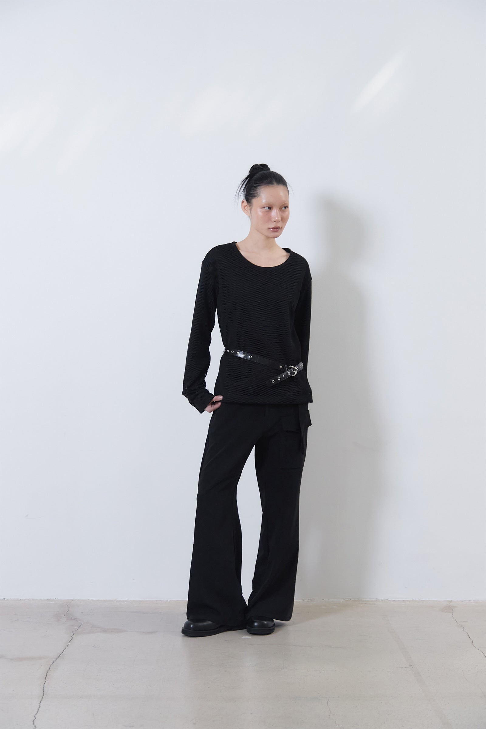 BELTED STAINED FLARE PANTS_BLACK