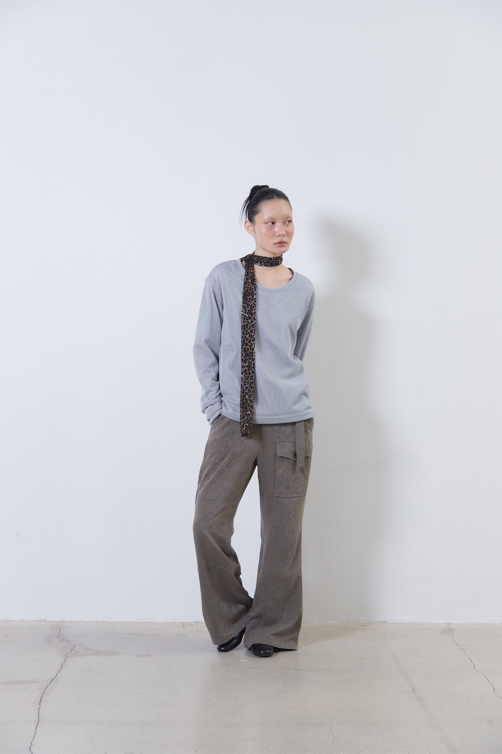 BELTED STAINED FLARE PANTS_TAUPE